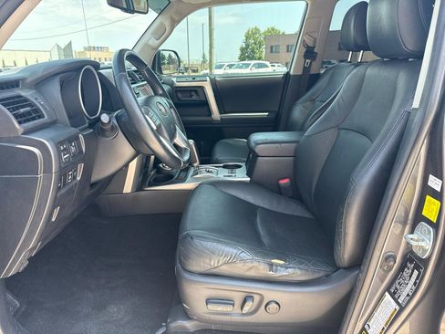 Used 2011 Toyota 4Runner Limited w/ Convenience Pkg AWD/4WD image 38