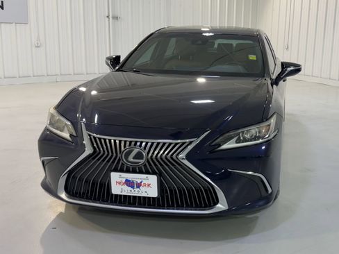 Used 2019 Lexus ES 350 w/ Accessory Package 2 FWD image 4