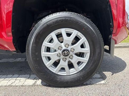 Used 2025 Toyota Tacoma SR5 image 9