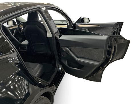 Certified 2023 Tesla Model Y Performance AWD/4WD image 12
