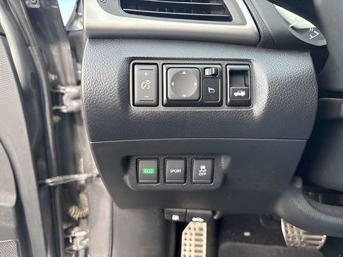 Used 2018 Nissan Sentra SR w/ SR Midnight Edition Package image 20