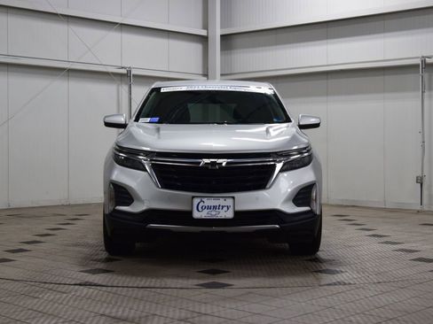 Used 2022 Chevrolet Equinox LT FWD image 2