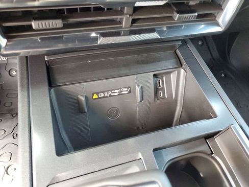 New 2026 GMC Hummer EV SUV image 25