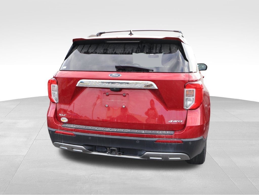 Used 2022 Ford Explorer XLT w/ Equipment Group 202A AWD/4WD image 17