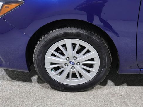 Used 2018 Subaru Impreza 2.0i Premium w/ Popular Package #2 AWD/4WD image 8