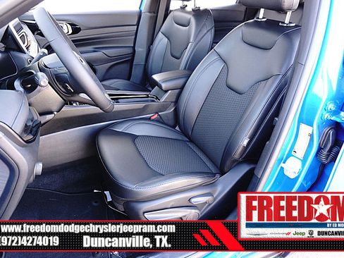 New 2026 Jeep Compass Latitude image 13