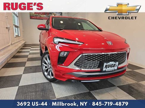 Used 2026 Buick Encore GX Avenir w/ Avenir Technology Package AWD/4WD image 1