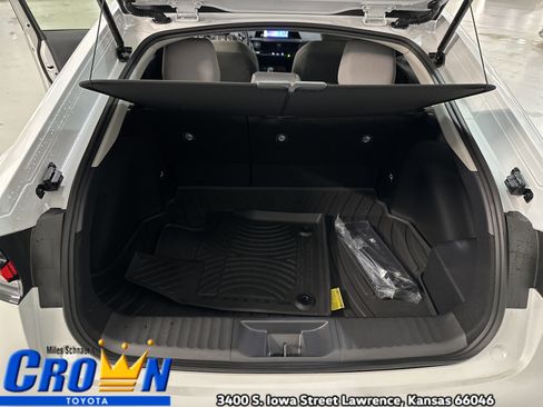 New 2026 Toyota Prius LE image 12