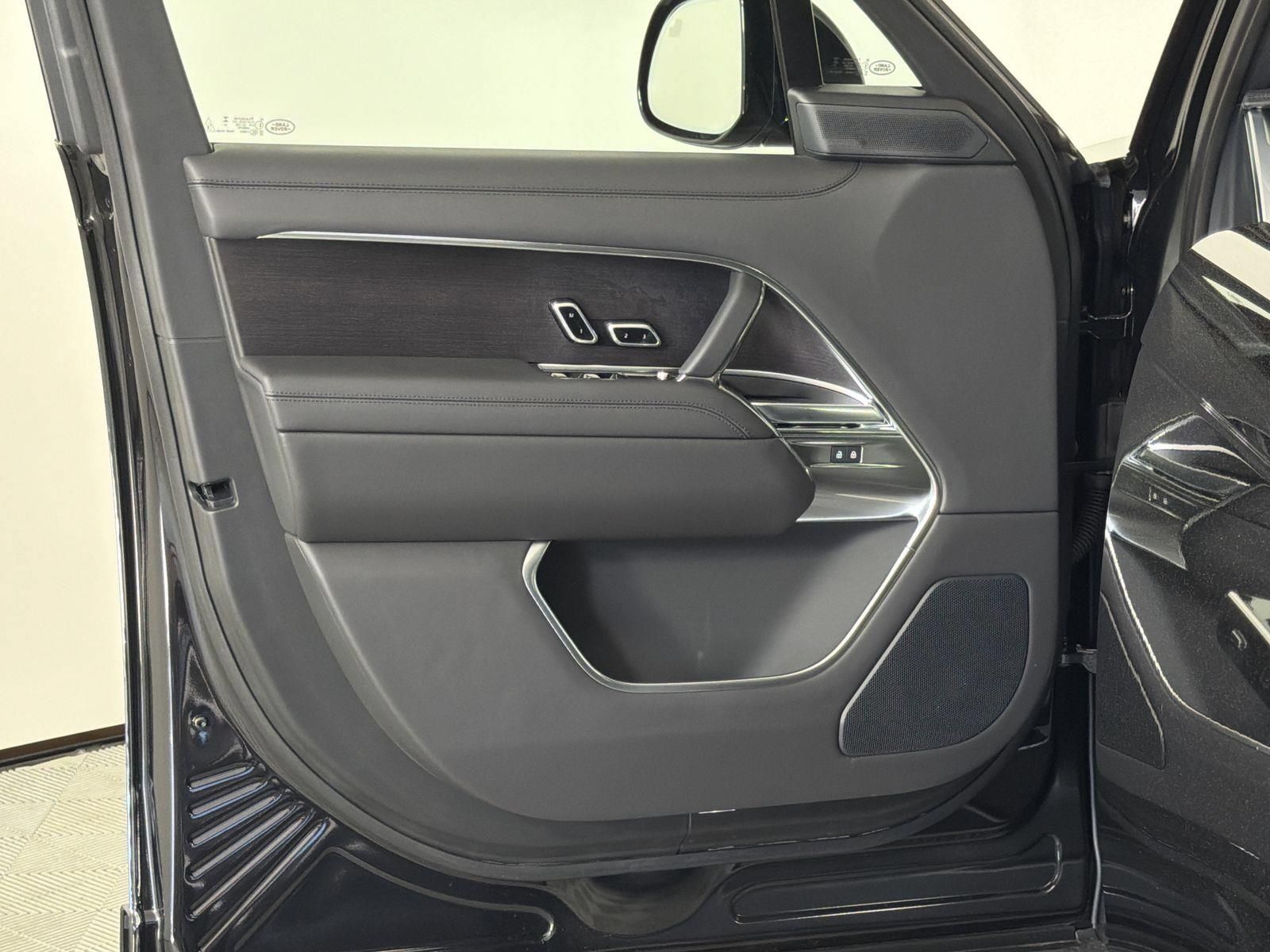 New 2026 Land Rover Range Rover SE AWD/4WD image 21