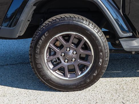 Used 2021 Jeep Gladiator Overland w/ Popular Equipment Package image 12