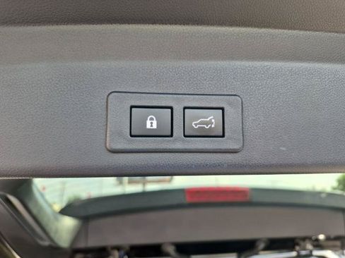 Used 2023 Subaru Ascent Limited AWD/4WD image 18