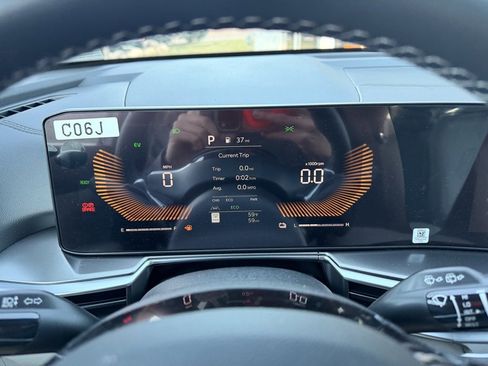 New 2025 Kia Sorento EX image 25