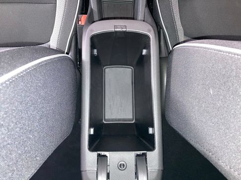 Used 2025 Chevrolet TrailBlazer LT AWD/4WD image 12