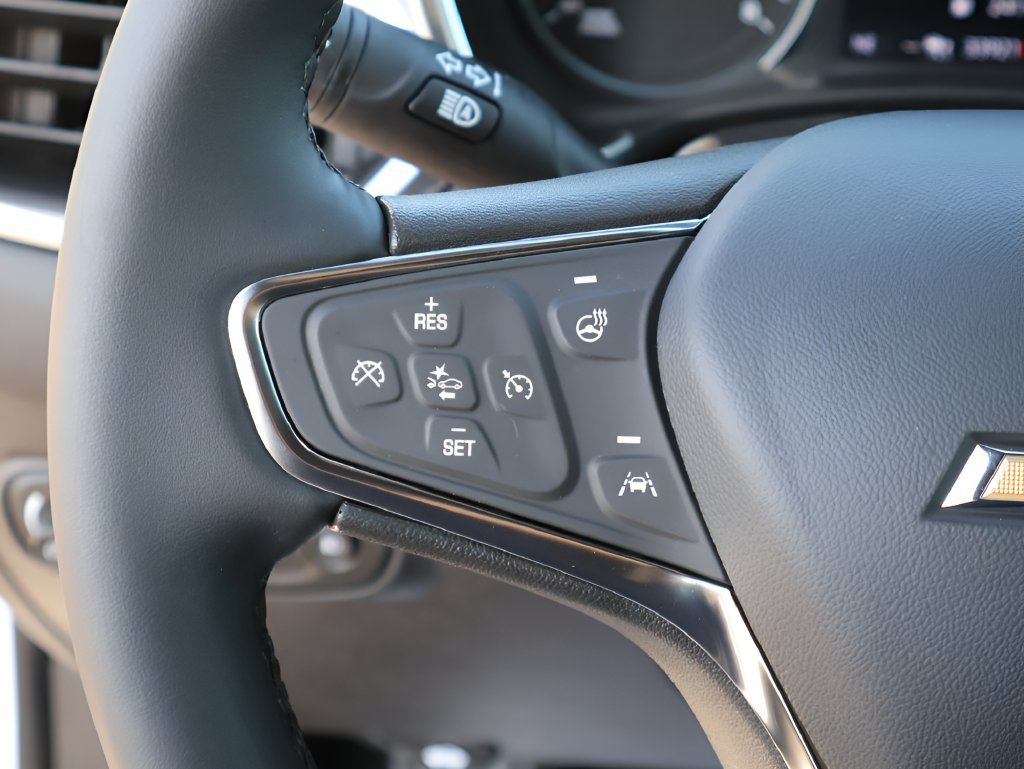 Used 2024 Chevrolet Equinox Premier FWD image 31