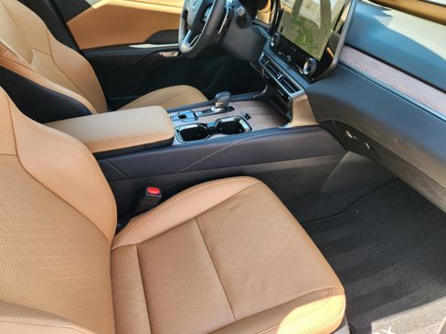 Certified 2025 Lexus RX 350 Premium Plus w/ Convenience Package image 12