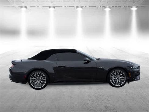 Used 2024 Ford Mustang GT Premium image 9