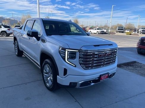 Used 2023 GMC Sierra 1500 Denali image 7
