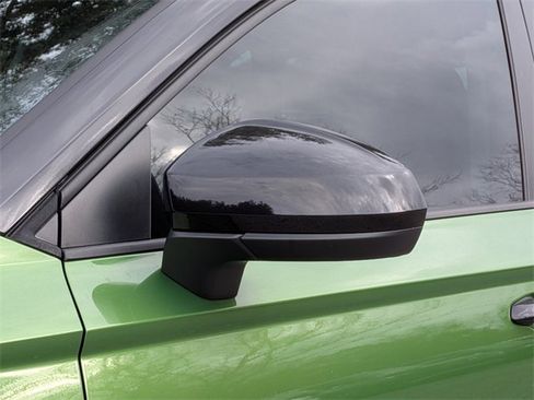 New 2026 Volkswagen Taos SE image 10