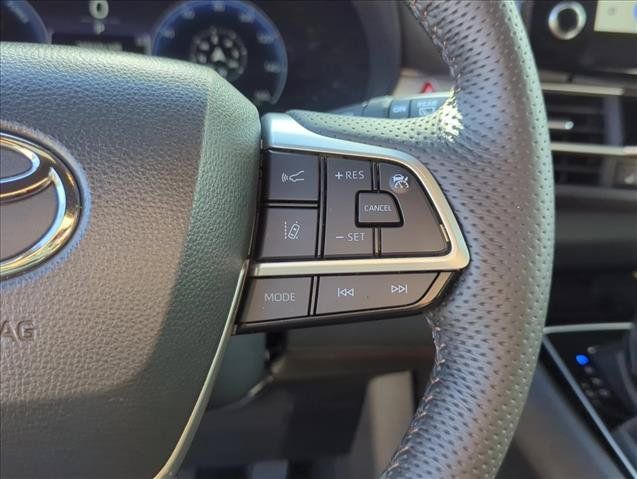 Certified 2026 Toyota Sienna Platinum AWD/4WD image 14
