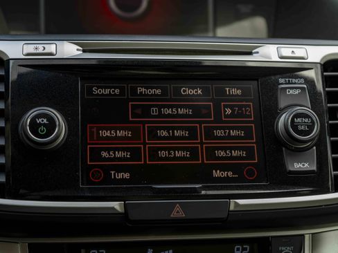 Used 2015 Honda Accord EX-L image 31