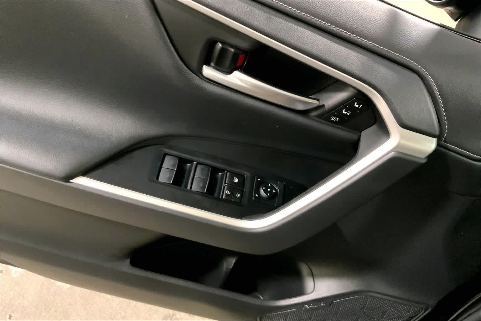 Certified 2023 Toyota RAV4 Limited AWD/4WD image 36