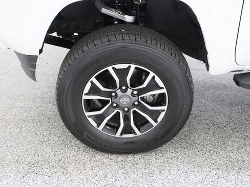 Used 2023 Toyota Tacoma TRD Sport AWD/4WD image 11