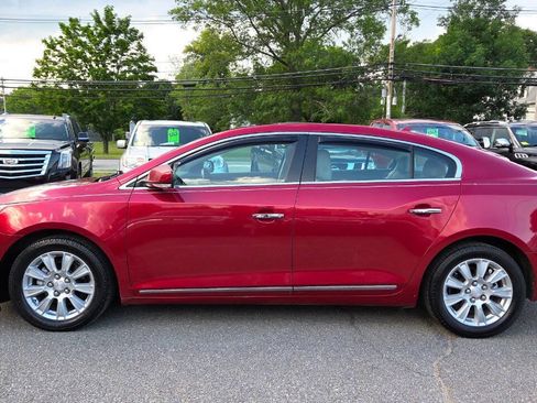 Used 2012 Buick LaCrosse Premium w/ Entertainment Package FWD image 8