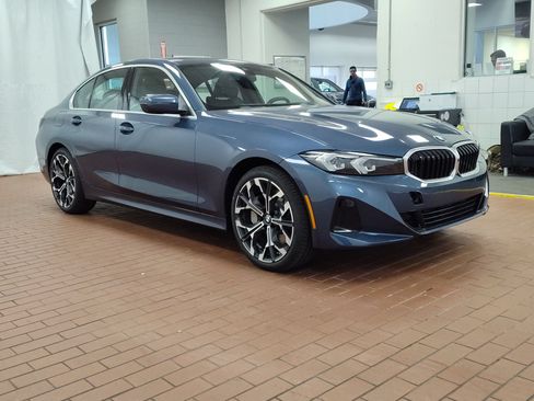 Used 2026 BMW 330i xDrive Sedan w/ Premium Package AWD/4WD image 6