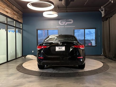 Used 2020 Nissan Sentra SV image 4
