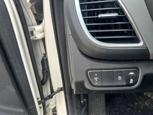 Certified 2023 Kia Seltos LX AWD/4WD image 15