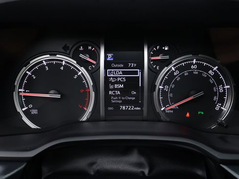 Used 2022 Toyota 4Runner Limited AWD/4WD image 18