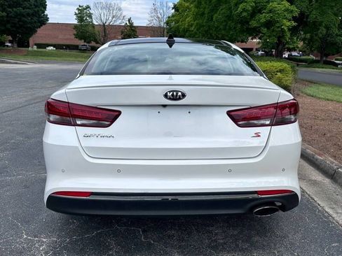 Used 2018 Kia Optima S w/ Panoramic Sunroof Package FWD image 5