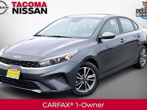 Used 2023 Kia Forte LXS image 2
