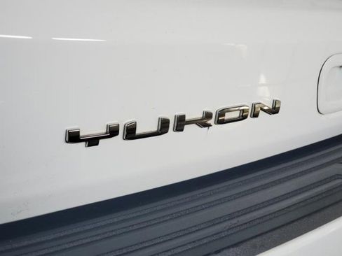 Used 2021 GMC Yukon Denali w/ Denali Premium Package image 7