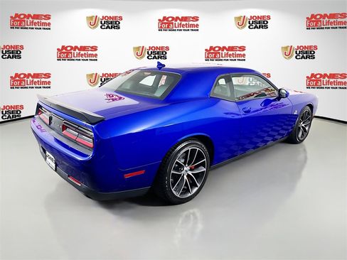 Used 2018 Dodge Challenger R/T Scat Pack w/ Leather Interior Group image 18