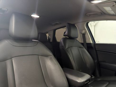 Used 2023 Kia Sportage EX FWD image 30