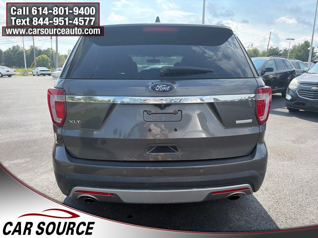 Used 2016 Ford Explorer XLT w/ Equipment Group 201A FWD image 6