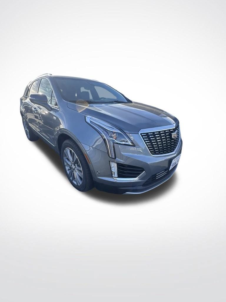 Certified 2022 Cadillac XT5 Premium Luxury w/ Technology Package FWD image 3
