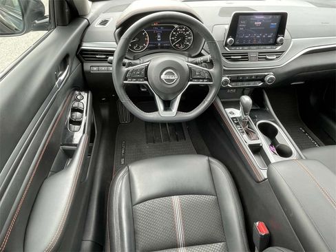 Used 2023 Nissan Altima 2.5 SR image 13
