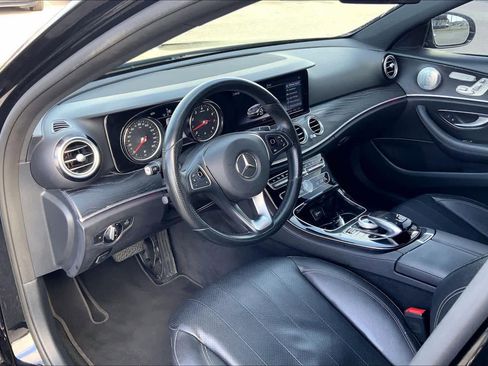 Used 2017 Mercedes-Benz E 300 image 17