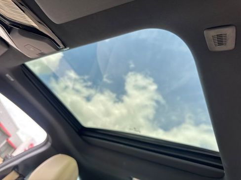 Used 2025 BMW M240i Coupe image 19