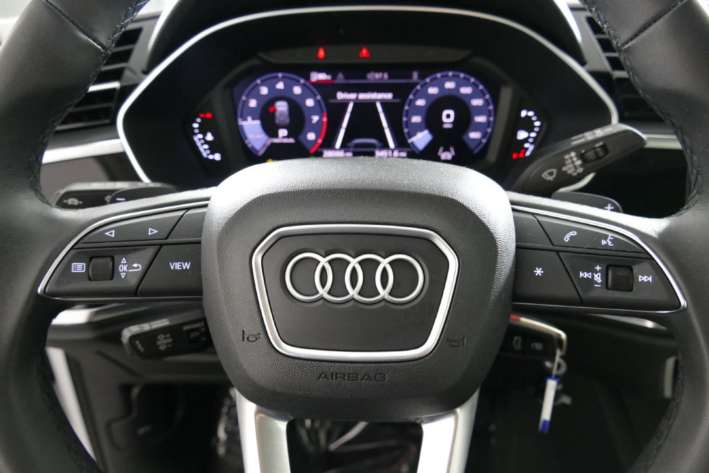 Used 2025 Audi Q3 2.0T Premium AWD/4WD image 16