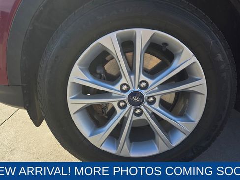 Used 2019 Ford Escape SE image 10