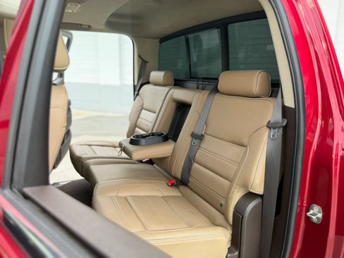 Used 2019 GMC Sierra 2500 Denali w/ Duramax Plus Package AWD/4WD image 28