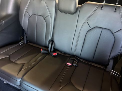 New 2026 Chrysler Pacifica Select image 13