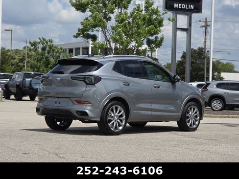 Used 2025 Buick Encore GX Avenir w/ Avenir Technology Package AWD/4WD image 7