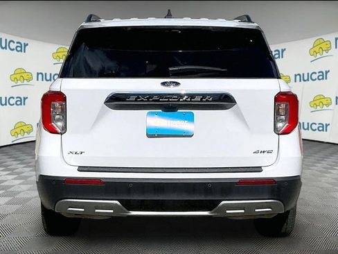 Used 2023 Ford Explorer XLT w/ Equipment Group 202A AWD/4WD image 5