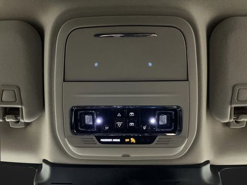 Used 2024 Lincoln Corsair Grand Touring w/ Rear Removable Package Tray image 27