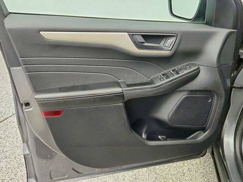 Used 2022 Ford Escape S FWD image 10