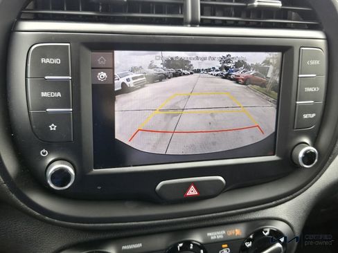Certified 2022 Kia Soul LX FWD image 23